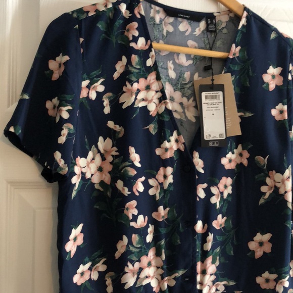 Vero Moda Simply Easy Short Sleeve Shirt Tie Top - Picture 4 of 5